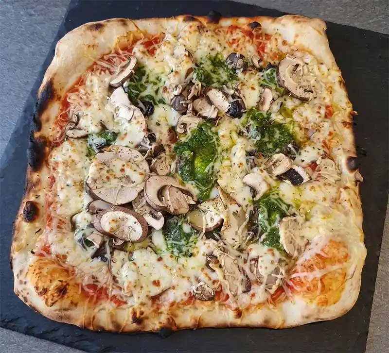 Pizza carrée Bourguignonne artisanale - Joker Pizza Dijon