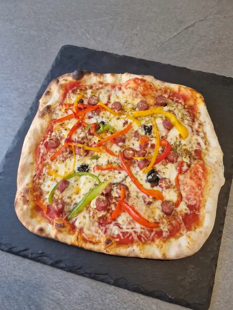 Pizza carrée Orientale merguez - Joker Pizza Dijon