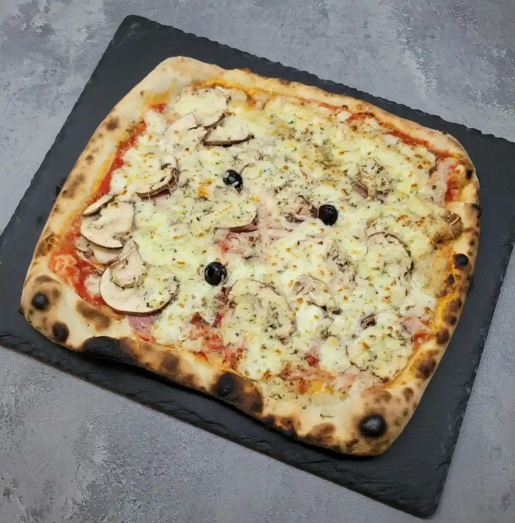 Pizza carrée Reine au feu de bois - Joker Pizza Dijon