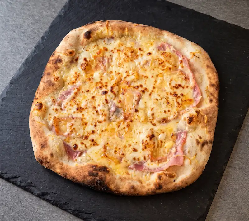 Pizza carrée Epoisses fromage régional - Joker Pizza Dijon